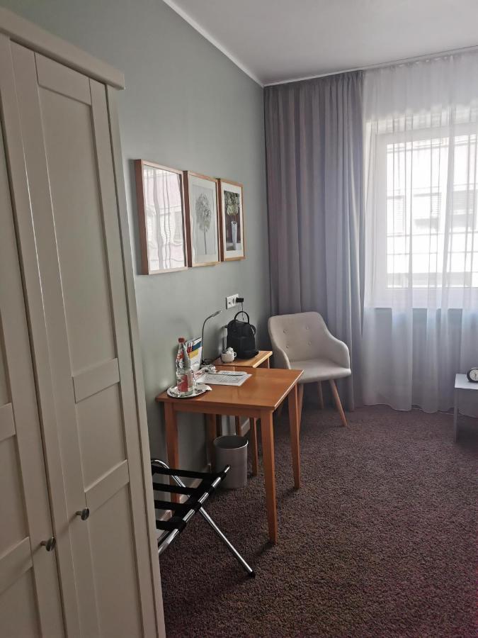 Max Hotel Duesseldorf Self-Check-In ภายนอก รูปภาพ