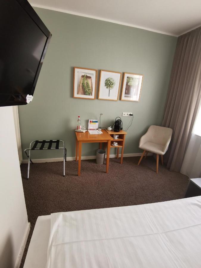 Max Hotel Duesseldorf Self-Check-In ภายนอก รูปภาพ