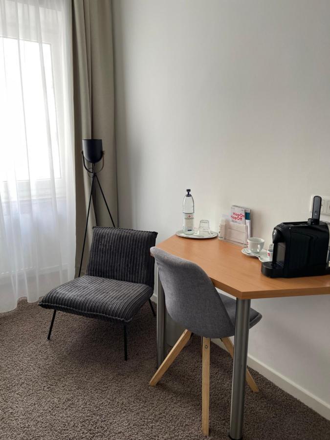 Max Hotel Duesseldorf Self-Check-In ภายนอก รูปภาพ
