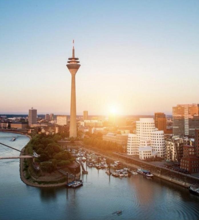 Max Hotel Duesseldorf Self-Check-In ภายนอก รูปภาพ