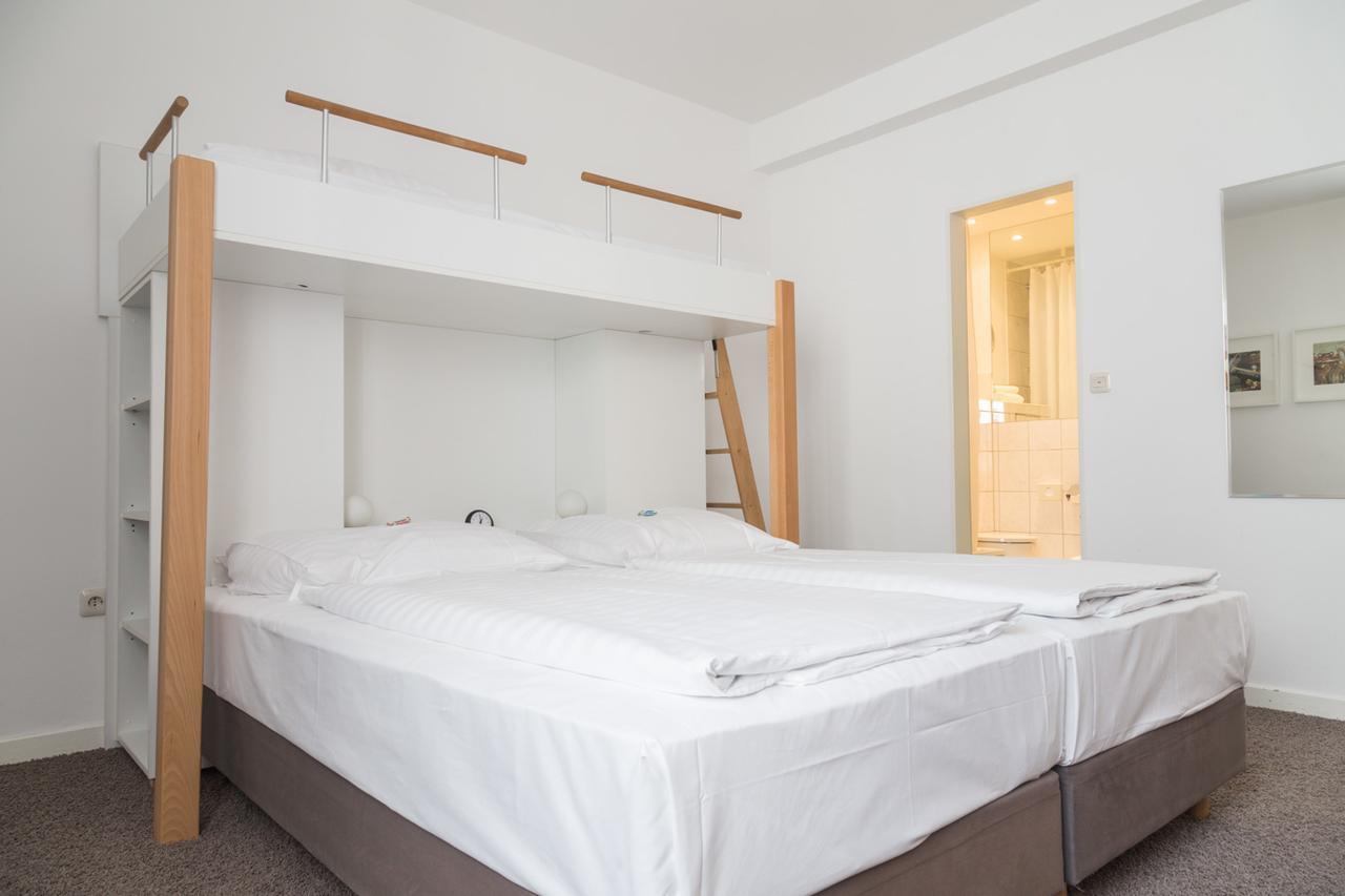 Max Hotel Duesseldorf Self-Check-In ภายนอก รูปภาพ