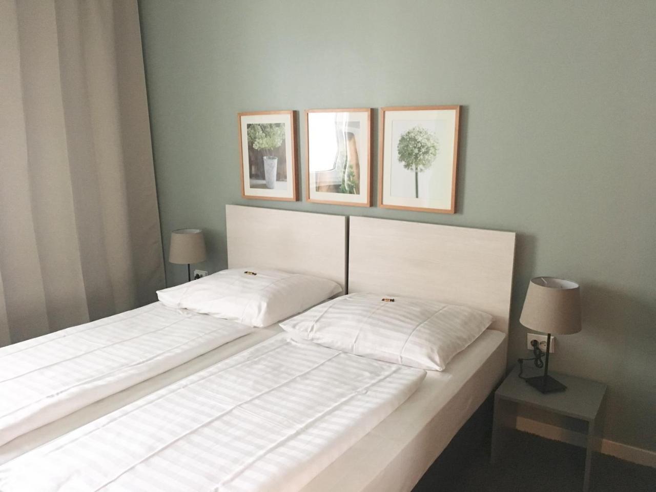 Max Hotel Duesseldorf Self-Check-In ภายนอก รูปภาพ